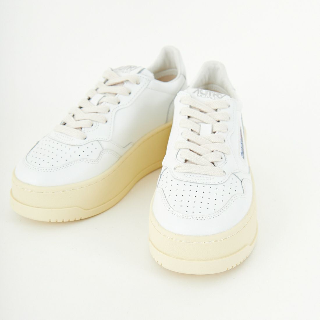 AUTRY [オートリー] PLATFORM LOW スニーカー [SPTLWLL] LL15 WH/WH
