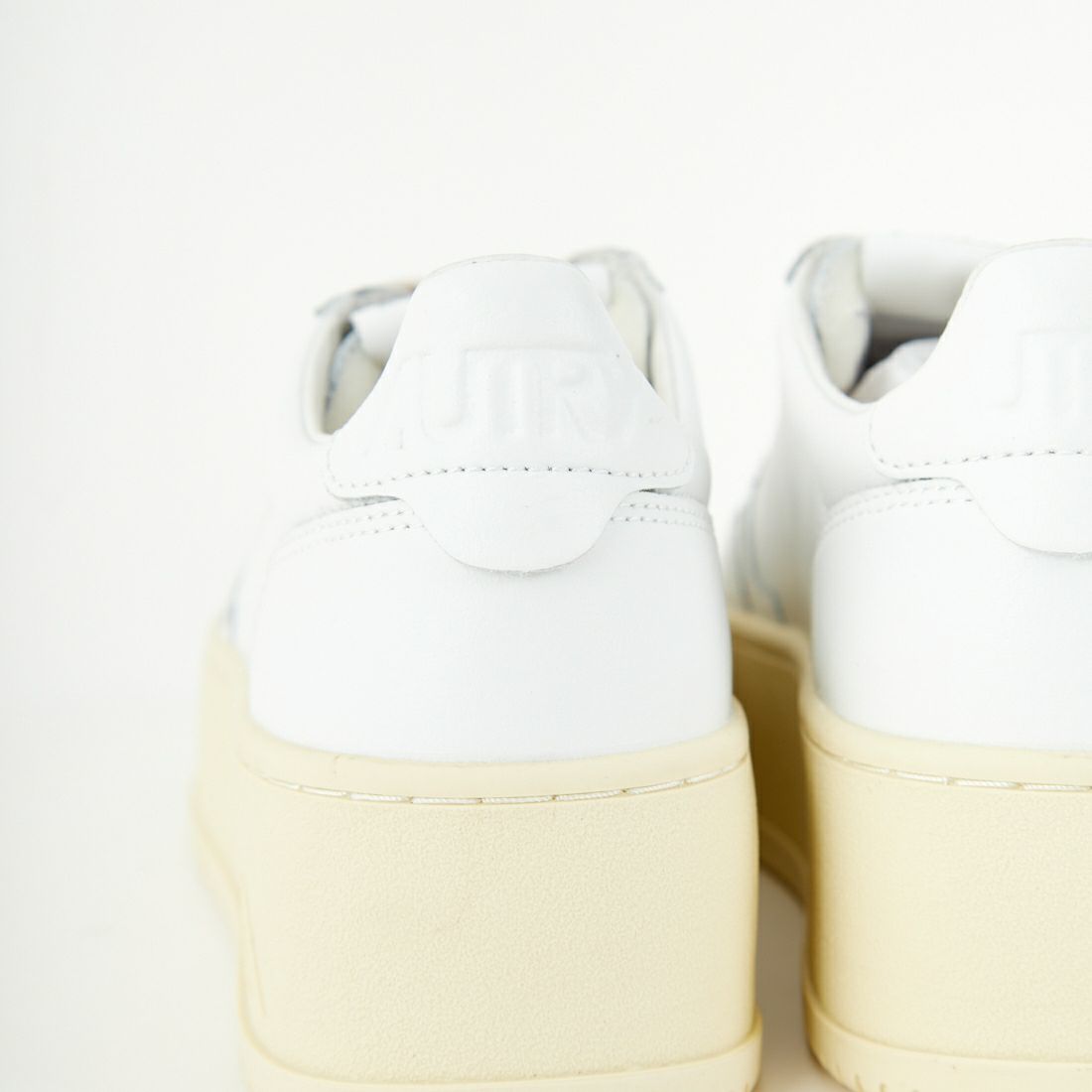 AUTRY [オートリー] PLATFORM LOW スニーカー [SPTLWLL] LL15 WH/WH