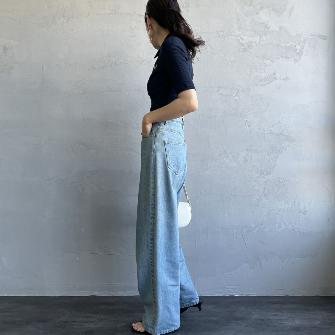 FRED PERRY [フレッドペリー] ワンポイントロゴ刺繍 リブポロシャツ [G9169] 608 NAVY &&モデル身長：160cm 着用サイズ：10&&