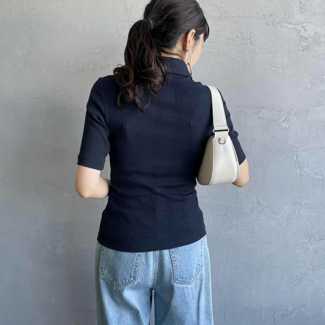 FRED PERRY [フレッドペリー] ワンポイントロゴ刺繍 リブポロシャツ [G9169] 608 NAVY &&モデル身長：160cm 着用サイズ：10&&