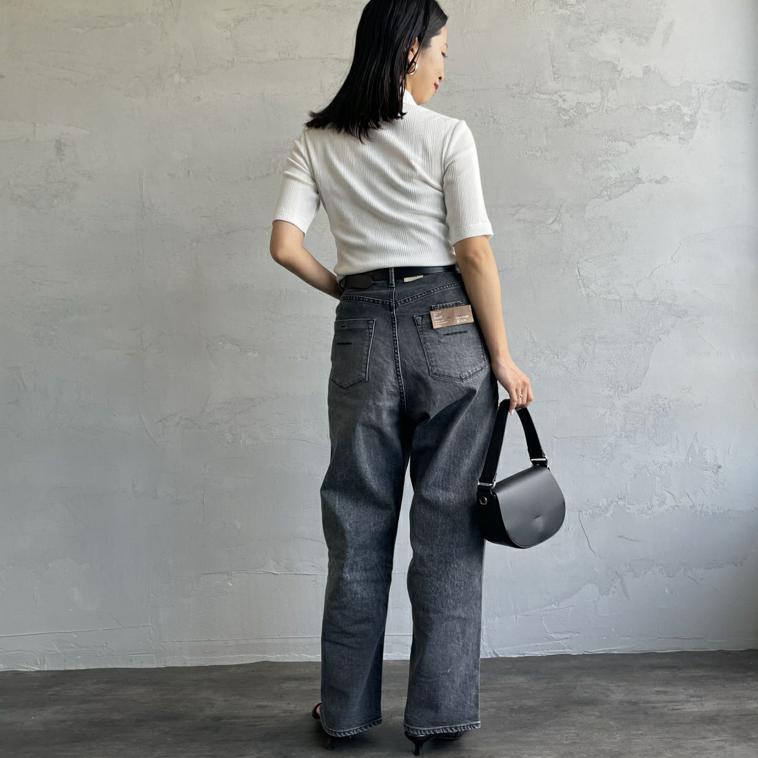 FRED PERRY [フレッドペリー] ワンポイントロゴ刺繍 リブポロシャツ [G9169] 129 SNOW W &&モデル身長：163cm 着用サイズ：10&&