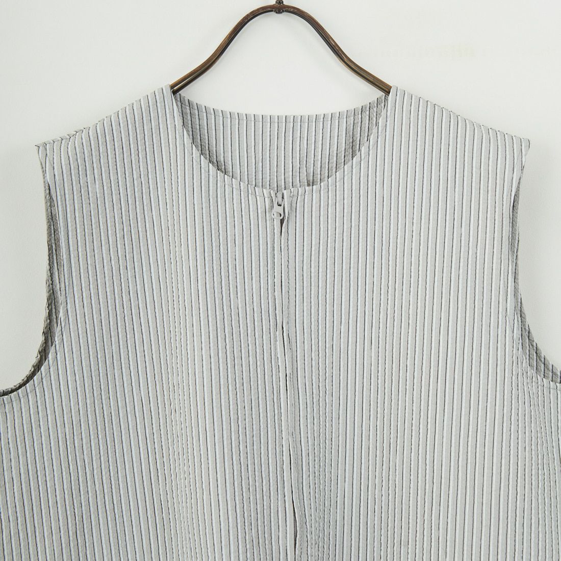 THOUSAND MILE [サウザンド マイル] 別注 ストライプ柄 シアサッカーハーフジップノースリーブワンピース [TM251ST50962-JF] GRAY ST