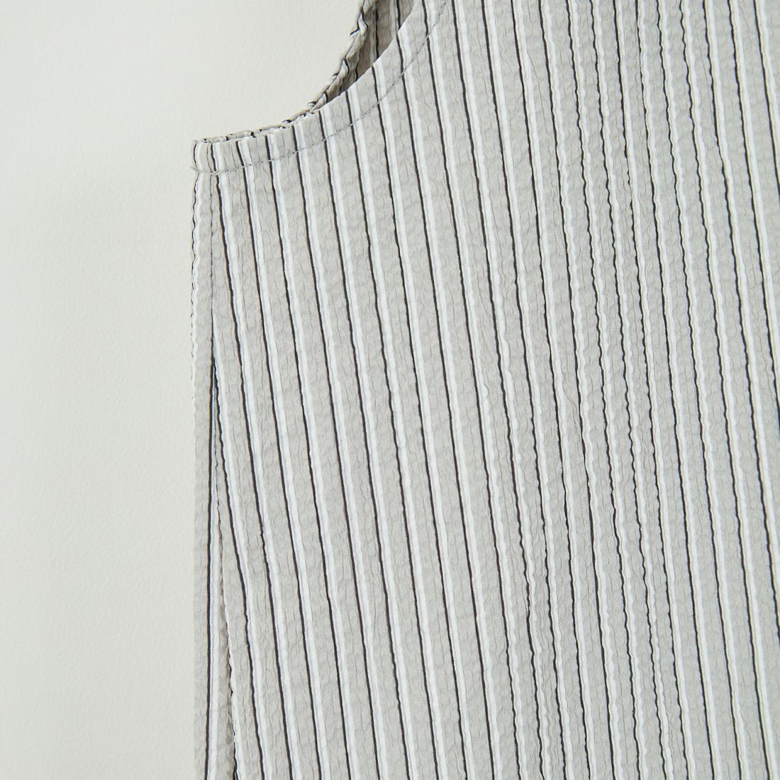 THOUSAND MILE [サウザンド マイル] 別注 ストライプ柄 シアサッカーハーフジップノースリーブワンピース [TM251ST50962-JF] GRAY ST