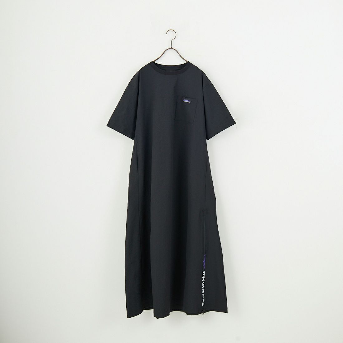 THOUSAND MILE [サウザンド マイル] 別注 シアサッカー ロゴジップ ショートスリーブワンピース [TM251SS50972-JF] BLACK