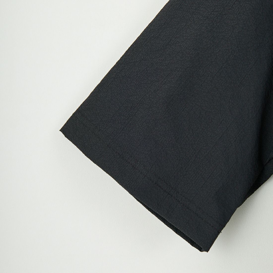 THOUSAND MILE [サウザンド マイル] 別注 シアサッカー ロゴジップ ショートスリーブワンピース [TM251SS50972-JF] BLACK