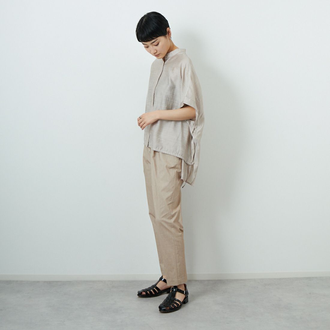 Jf Ready Made [ジェイエフレディメイド] シアー麻シャンブレーブラウス [8855330-02] 61 ﾍﾞｰｼﾞｭ &&モデル身長：160cm 着用サイズ：F&&