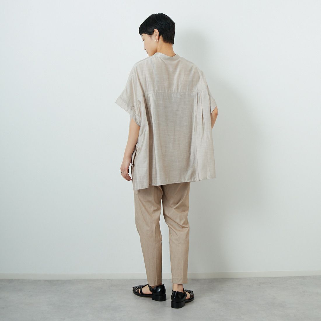 Jf Ready Made [ジェイエフレディメイド] シアー麻シャンブレーブラウス [8855330-02] 61 ﾍﾞｰｼﾞｭ &&モデル身長：160cm 着用サイズ：F&&
