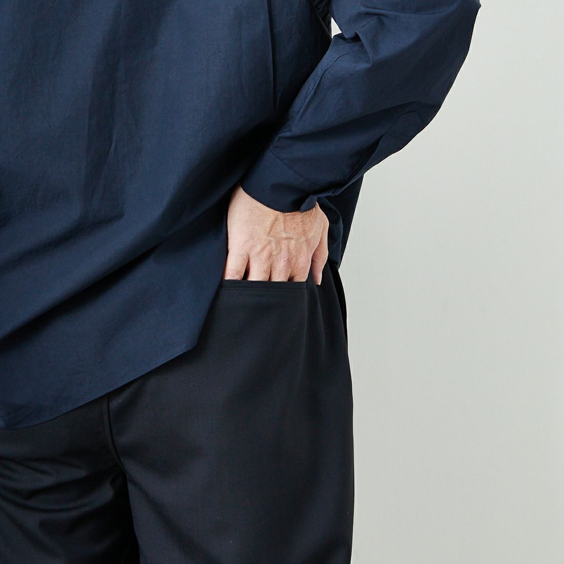STILL BY HAND [スティルバイハンド] 別注 ツータックテーパードパンツ [2501JF-EX02-JF] BLACK NAVY