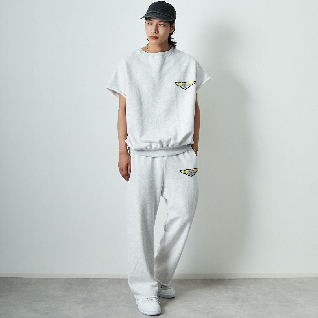 BOW WOW [バウワウ] ウィングパッチ ショートスリーブスウェット [BW251-SPSSS] M.GRAY &&モデル身長：179cm 着用サイズ：XL&&