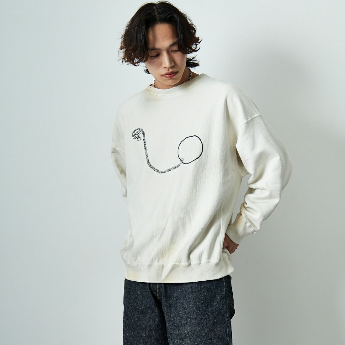 BOW WOW [バウワウ] BALL AND CHAIN ロングスリーブスウェット [BW251-BCSS] WHITE AGIN &&モデル身長：179cm 着用サイズ：XL&&