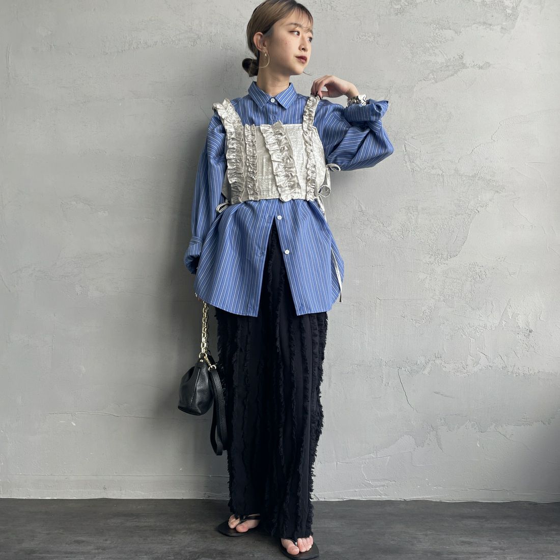 nenom [ネノム] マルチWAY箔フリルビスチェ [NE25112001] 02 OFF &&モデル身長：150cm 着用サイズ：F&&