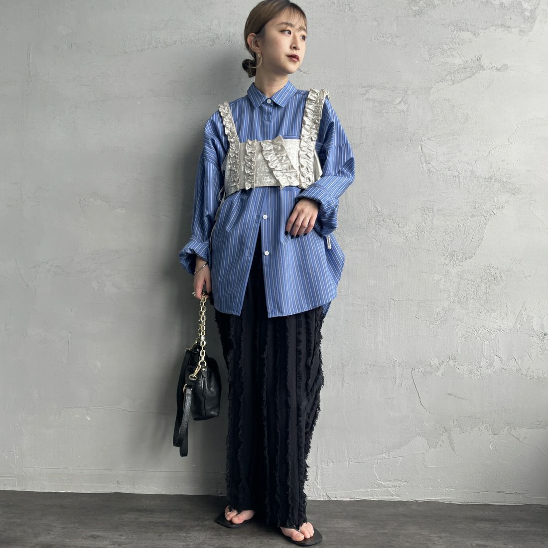 nenom [ネノム] マルチWAY箔フリルビスチェ [NE25112001] 02 OFF &&モデル身長：150cm 着用サイズ：F&&