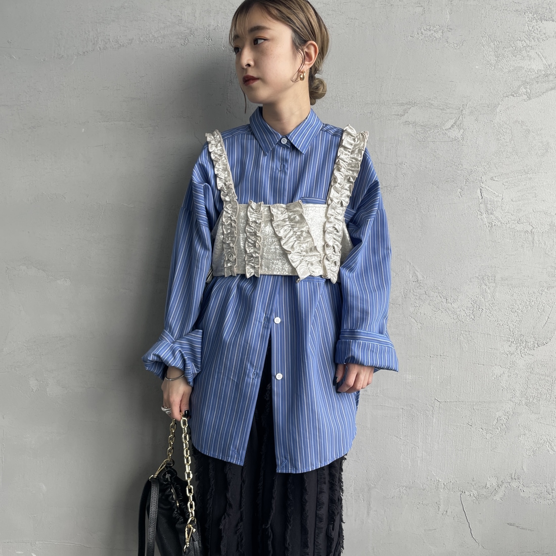 nenom [ネノム] マルチWAY箔フリルビスチェ [NE25112001] 02 OFF &&モデル身長：150cm 着用サイズ：F&&