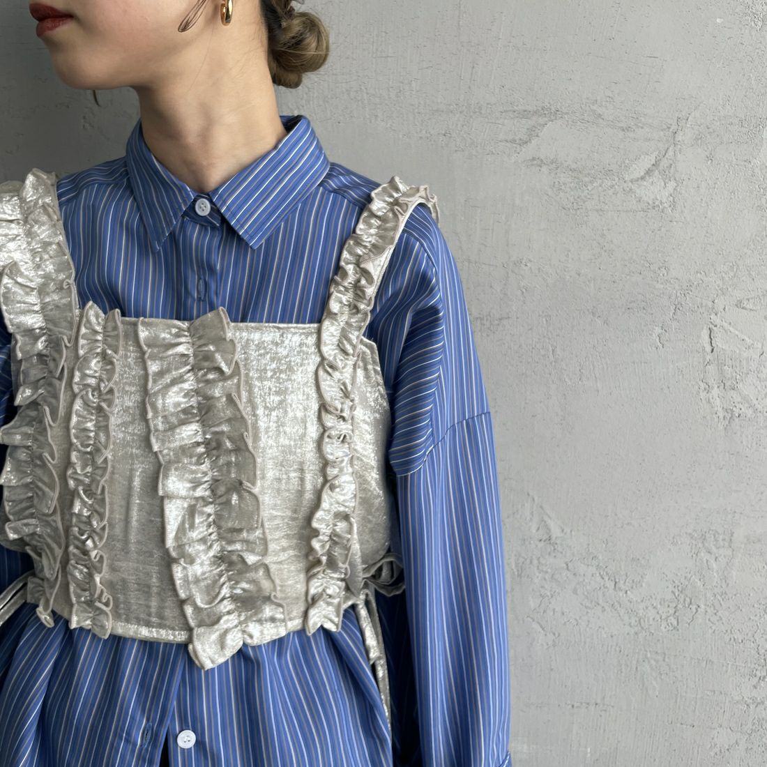 nenom [ネノム] マルチWAY箔フリルビスチェ [NE25112001] 02 OFF &&モデル身長：150cm 着用サイズ：F&&