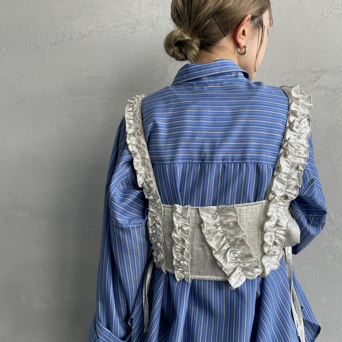 nenom [ネノム] マルチWAY箔フリルビスチェ [NE25112001] 02 OFF &&モデル身長：150cm 着用サイズ：F&&