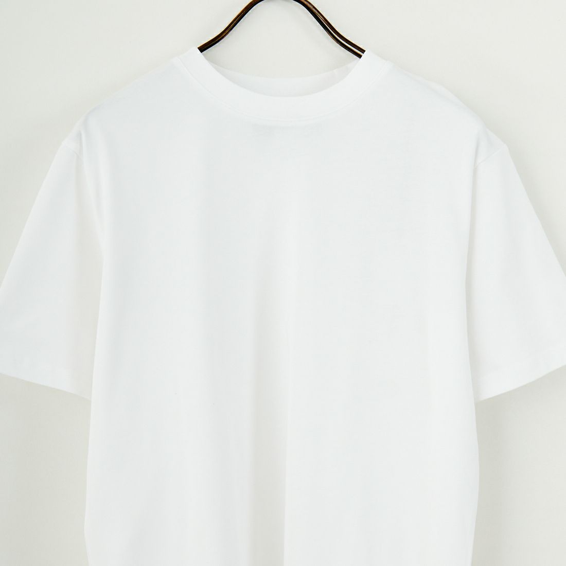 1PIU1UGUALE3 RELAX [ウノ ピゥ ウノ ウグァーレ トレ] パッチデザインロゴ半袖Tシャツ [UST-25064] SN10 WHITE