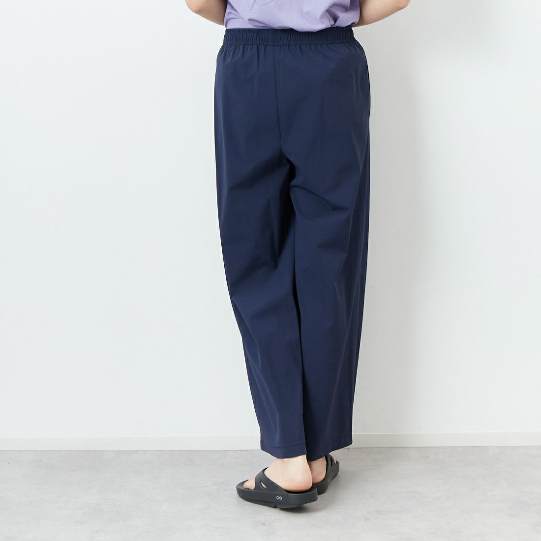SOMETHING [サムシング] ウエストゴムSLワイドパンツ [SN9005] 5004 NAVY &&モデル身長：167cm 着用サイズ：F&&