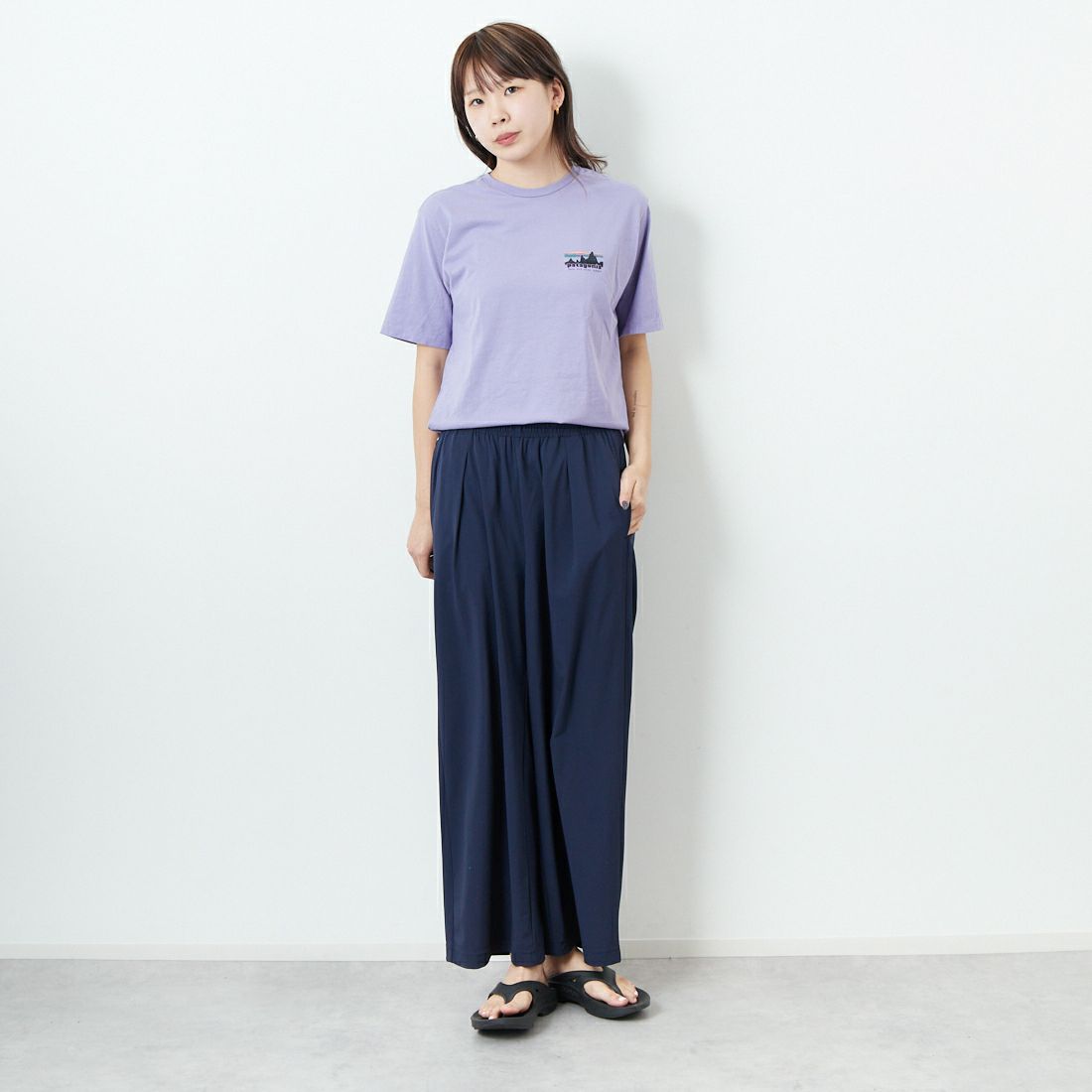 SOMETHING [サムシング] ウエストゴムSLワイドパンツ [SN9005] 5004 NAVY &&モデル身長：167cm 着用サイズ：F&&