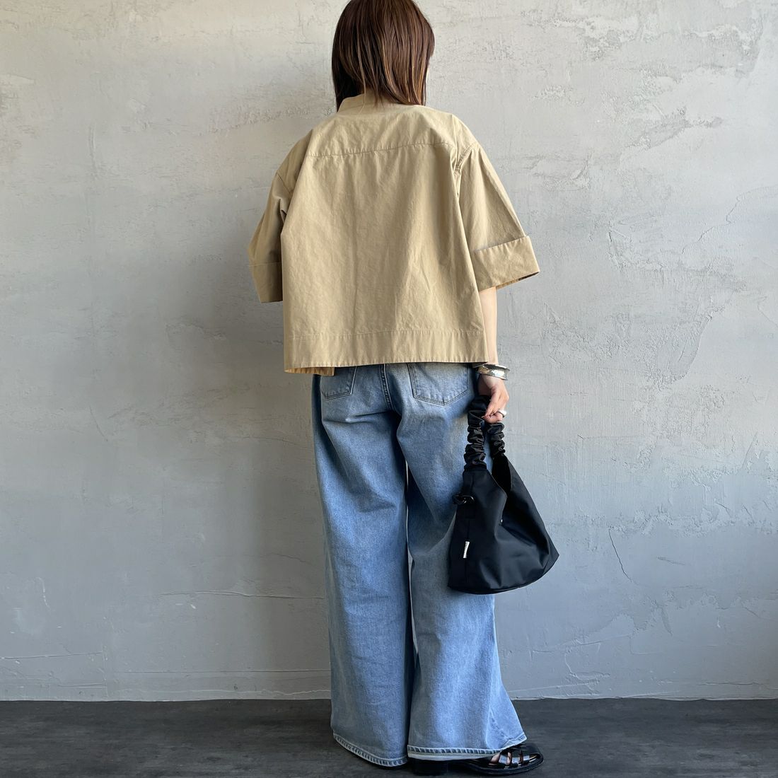 Gymphlex [ジムフレックス] スタンドカラー半袖シャツ [GY-B0368TYO] BEIGE &&モデル身長：158cm 着用サイズ：14&&