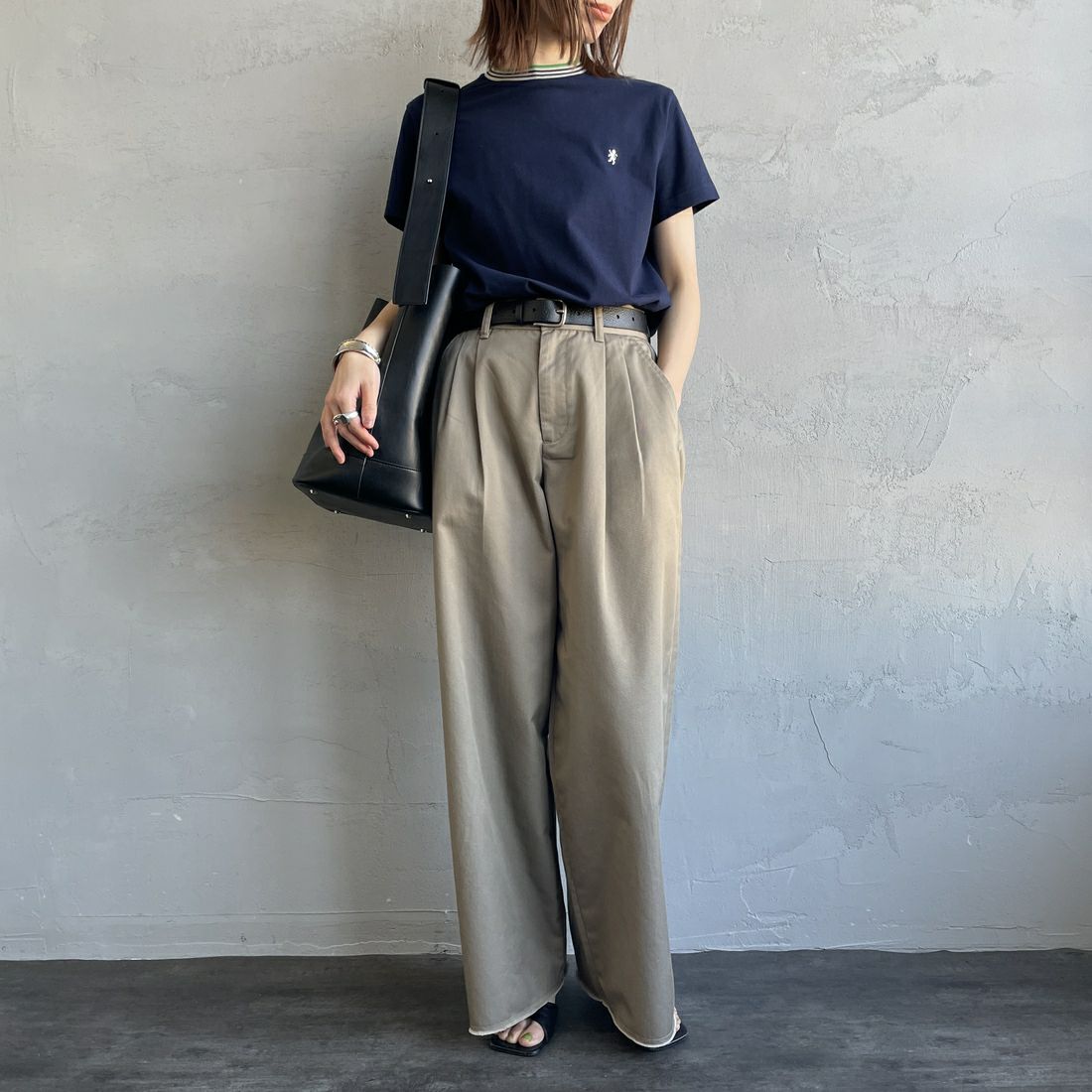 Gymphlex [ジムフレックス] クルーネック ニットライン Tシャツ [GY-C0448CCB] NAVY/BEIGE &&モデル身長：158cm 着用サイズ：14&&