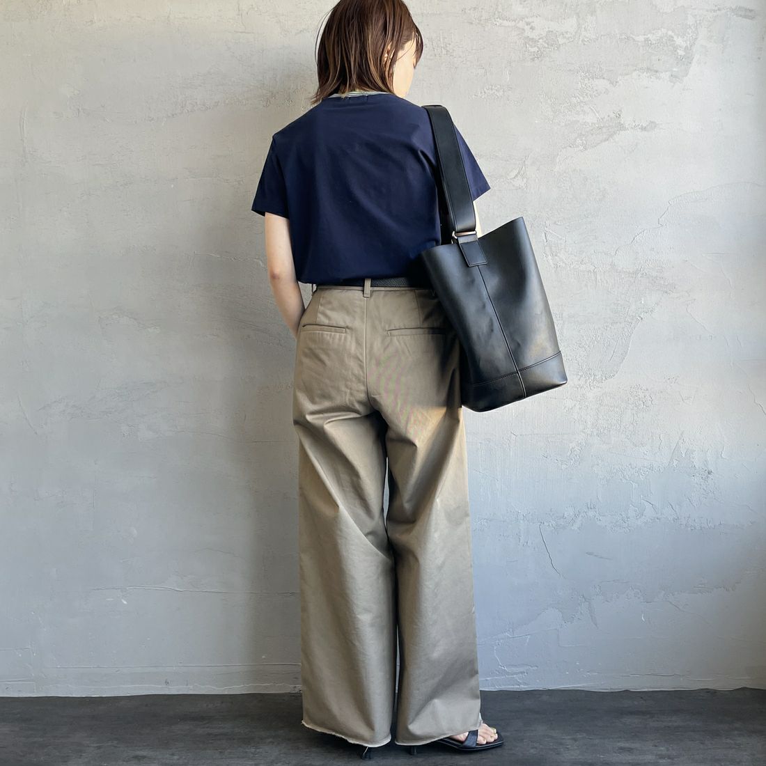 Gymphlex [ジムフレックス] クルーネック ニットライン Tシャツ [GY-C0448CCB] NAVY/BEIGE &&モデル身長：158cm 着用サイズ：14&&