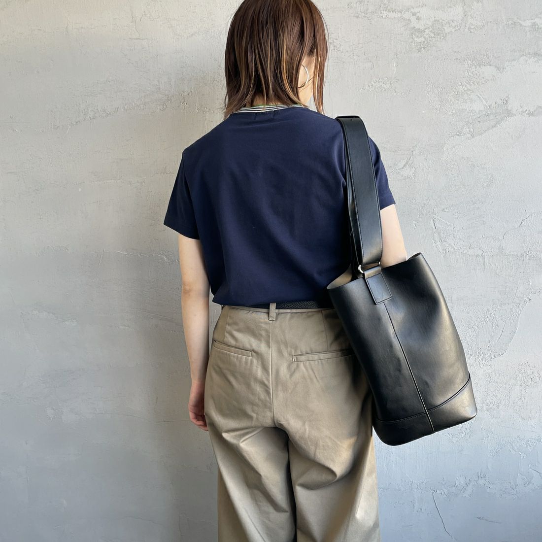 Gymphlex [ジムフレックス] クルーネック ニットライン Tシャツ [GY-C0448CCB] NAVY/BEIGE &&モデル身長：158cm 着用サイズ：14&&