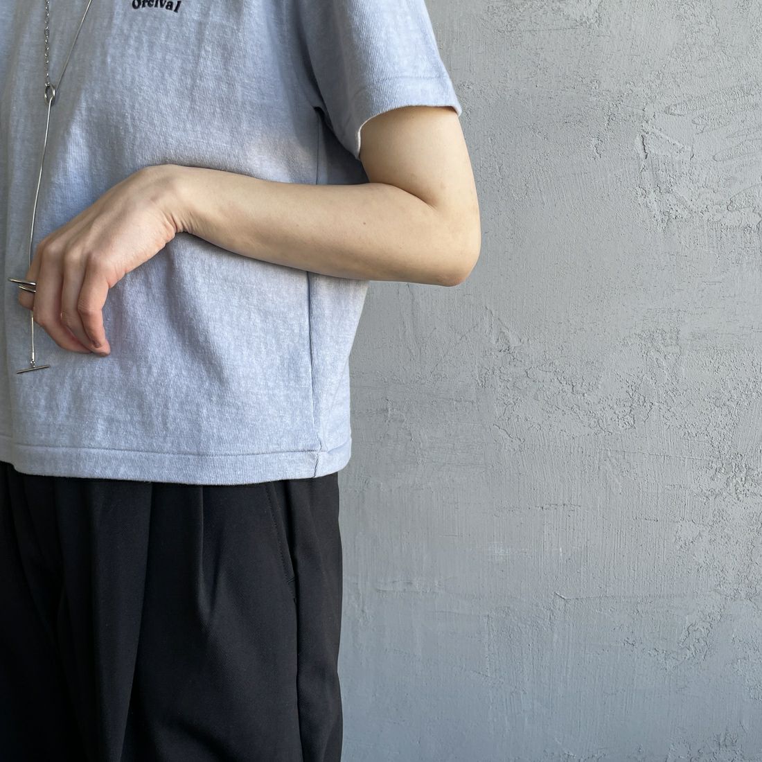 ORCIVAL [オーシバル] ロゴ刺繍ショートスリーブTシャツ [OR-C0418MIT] SAX &&モデル身長：158cm 着用サイズ：2&&