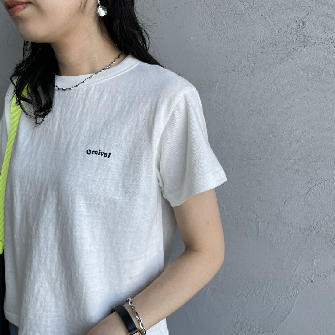 ORCIVAL [オーシバル] ロゴ刺繍ショートスリーブTシャツ [OR-C0418MIT] OFF WHITE &&モデル身長：160cm 着用サイズ：2&&