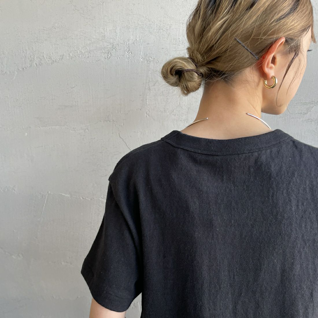 ORCIVAL [オーシバル] ロゴ刺繍ショートスリーブTシャツ [OR-C0418MIT] BLACK &&モデル身長：150cm 着用サイズ：2&&