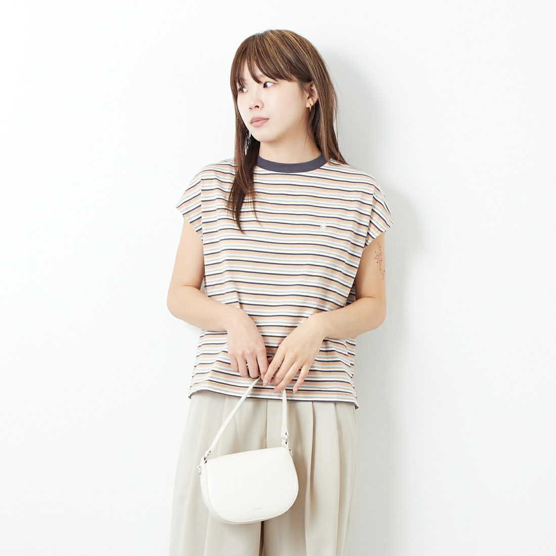 Gymphlex [ジムフレックス] スリーブレスTシャツ [GY-C0445MST] BEIGE STRI &&モデル身長：167cm 着用サイズ：14&&