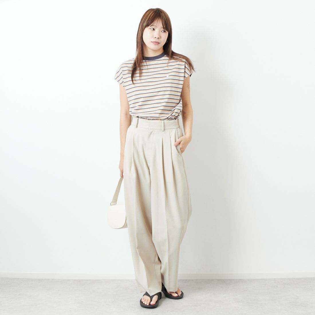 Gymphlex [ジムフレックス] スリーブレスTシャツ [GY-C0445MST] BEIGE STRI &&モデル身長：167cm 着用サイズ：14&&