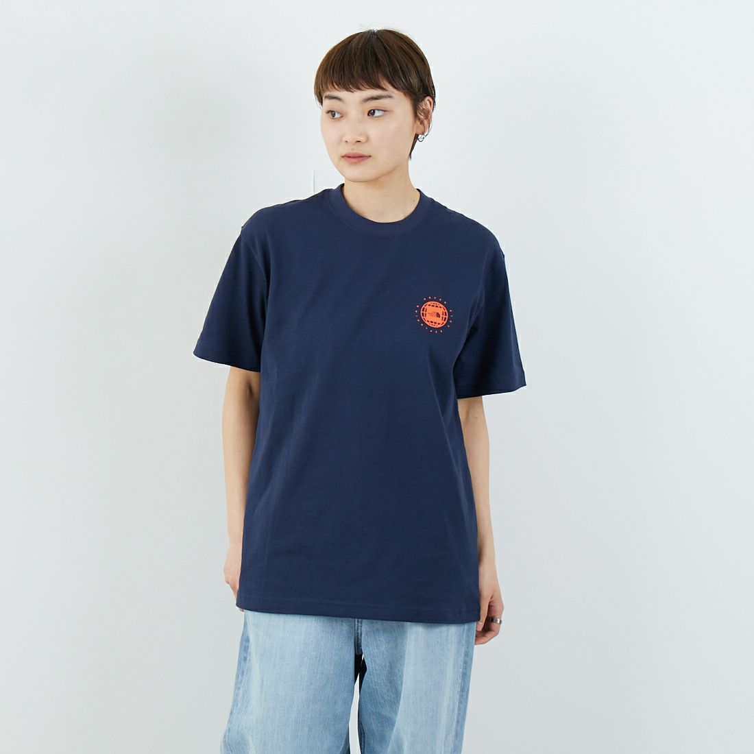 THE NORTH FACE [ザ ノースフェイス] ショートスリーブジオスクエアロゴTシャツ [NT32541] UN &&モデル身長：160cm 着用サイズ：S&&