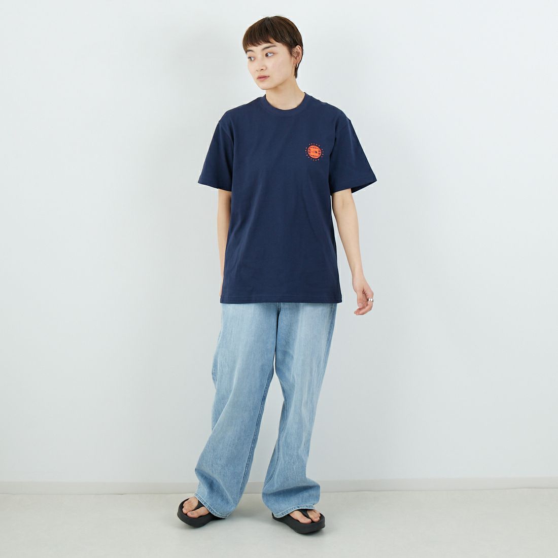THE NORTH FACE [ザ ノースフェイス] ショートスリーブジオスクエアロゴTシャツ [NT32541] UN &&モデル身長：160cm 着用サイズ：S&&