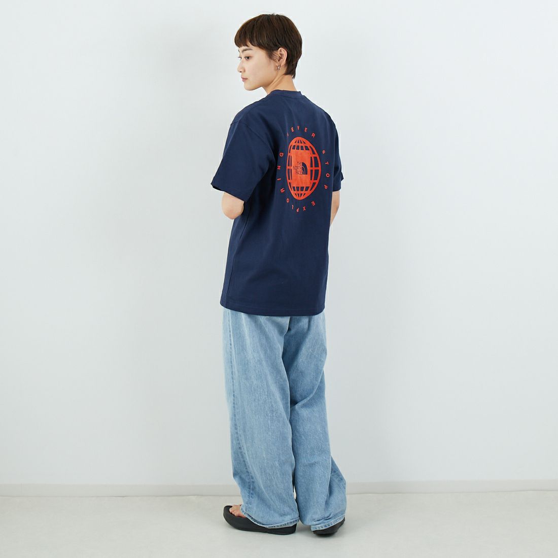 THE NORTH FACE [ザ ノースフェイス] ショートスリーブジオスクエアロゴTシャツ [NT32541] UN &&モデル身長：160cm 着用サイズ：S&&