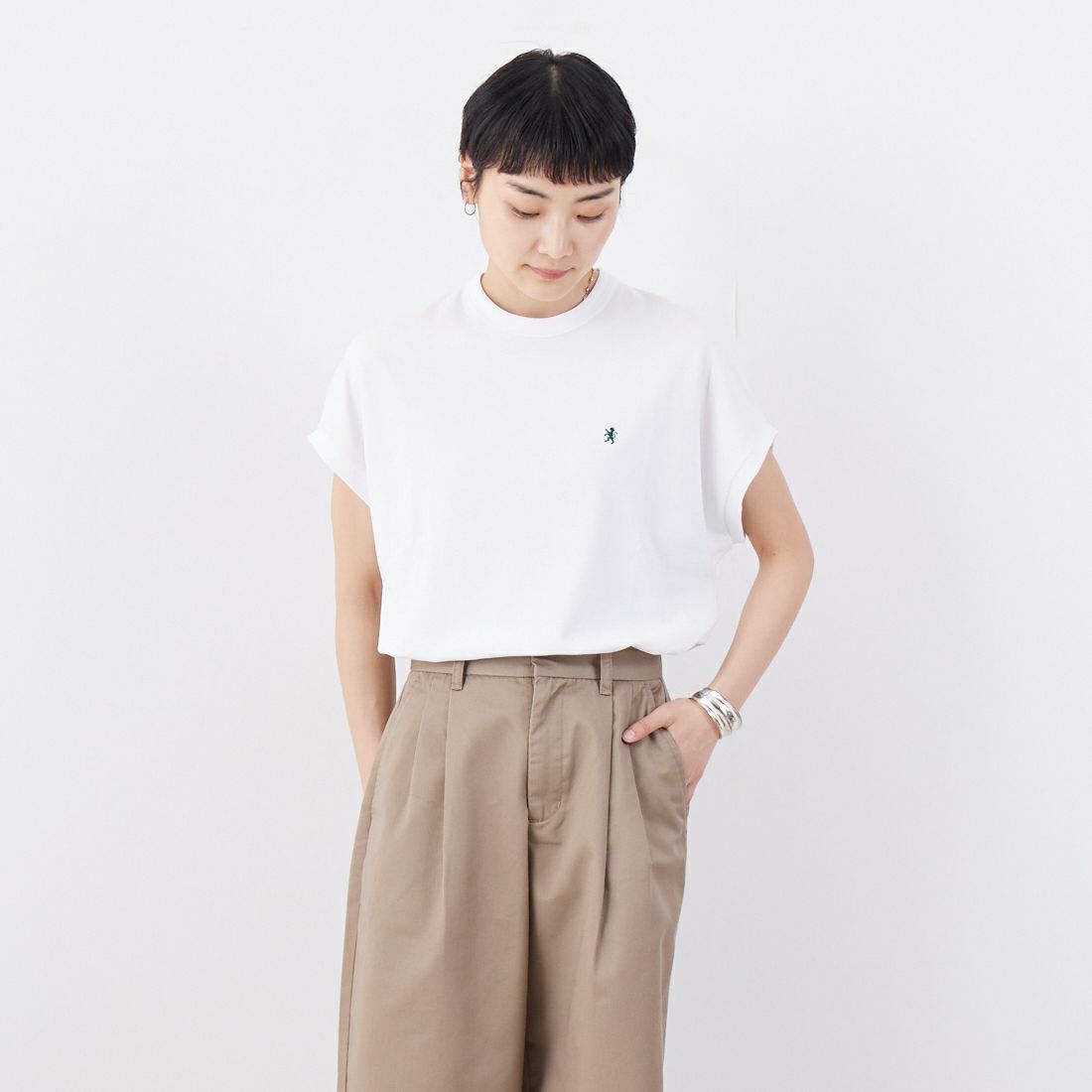 Gymphlex [ジムフレックス] クルーネックフレンチスリーブプルオーバー [GY-C0361FLK] WHITE &&モデル身長：160cm 着用サイズ：14&&