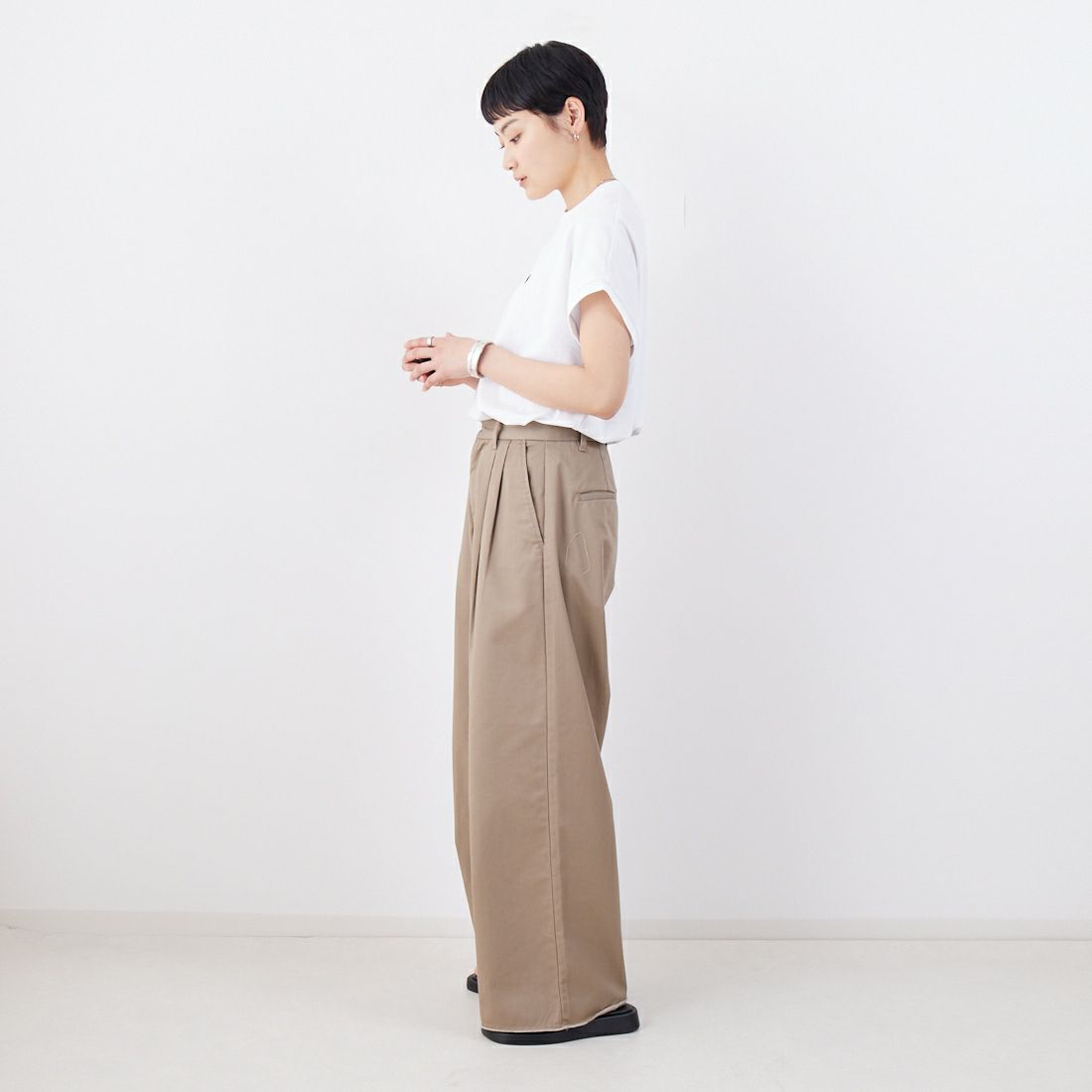 Gymphlex [ジムフレックス] クルーネックフレンチスリーブプルオーバー [GY-C0361FLK] WHITE &&モデル身長：160cm 着用サイズ：14&&