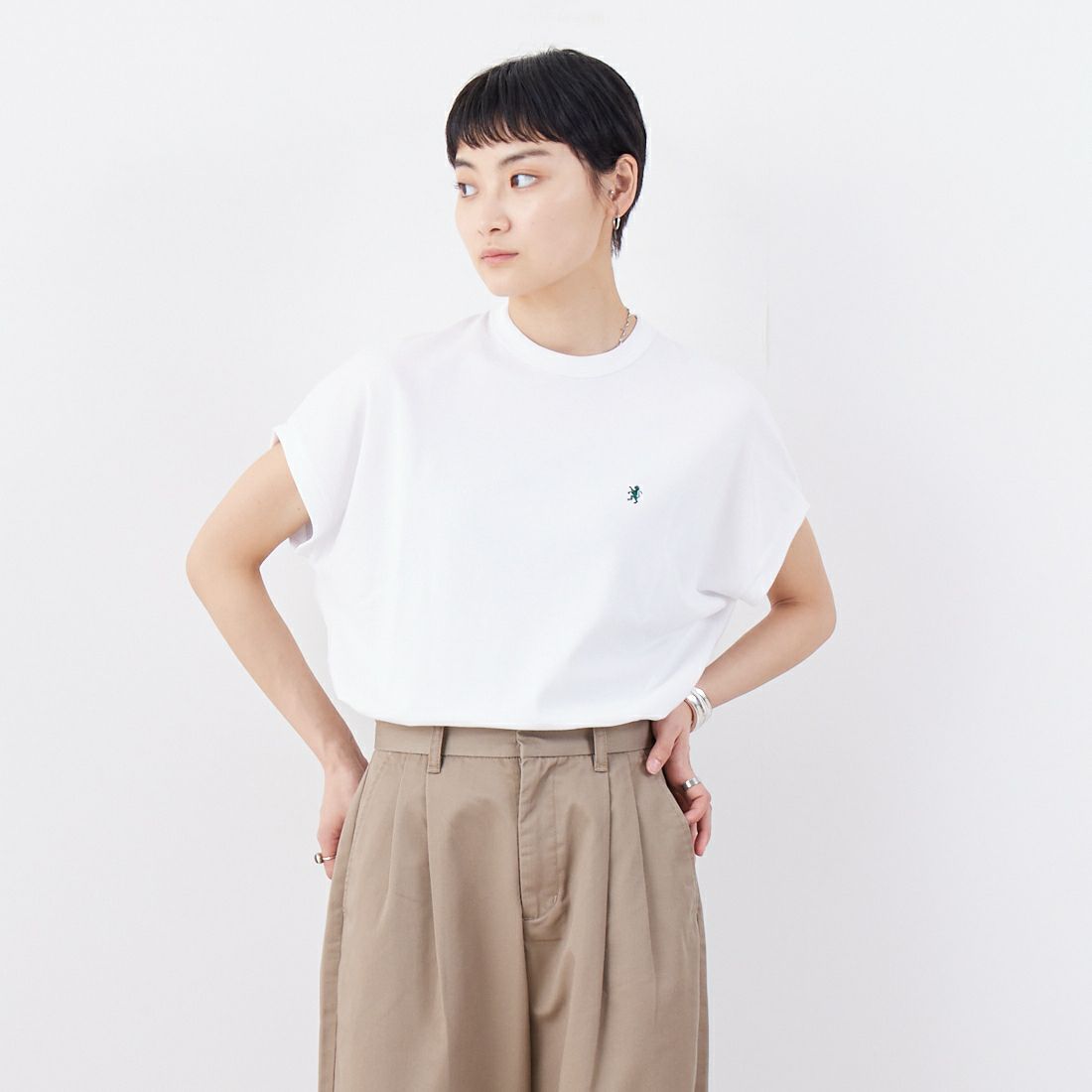 Gymphlex [ジムフレックス] クルーネックフレンチスリーブプルオーバー [GY-C0361FLK] WHITE &&モデル身長：160cm 着用サイズ：14&&