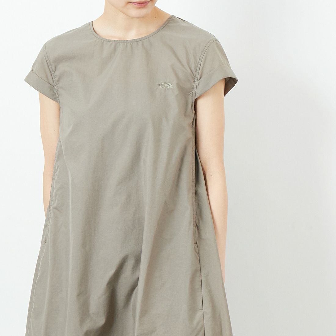 THE NORTH FACE [ザ ノースフェイス] マタニティショートスリーブワンピース [NTM12501] CR &&モデル身長：160cm 着用サイズ：L/XL&&