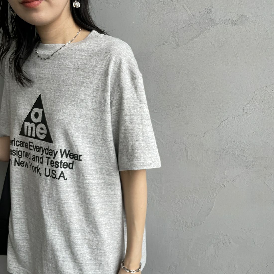 Americana [アメリカーナ] ラフィー丸胴 プリントT [BRF-750A-1] ﾓｸｸﾞﾚｰ &&モデル身長：160cm 着用サイズ：ONE SIZE&&