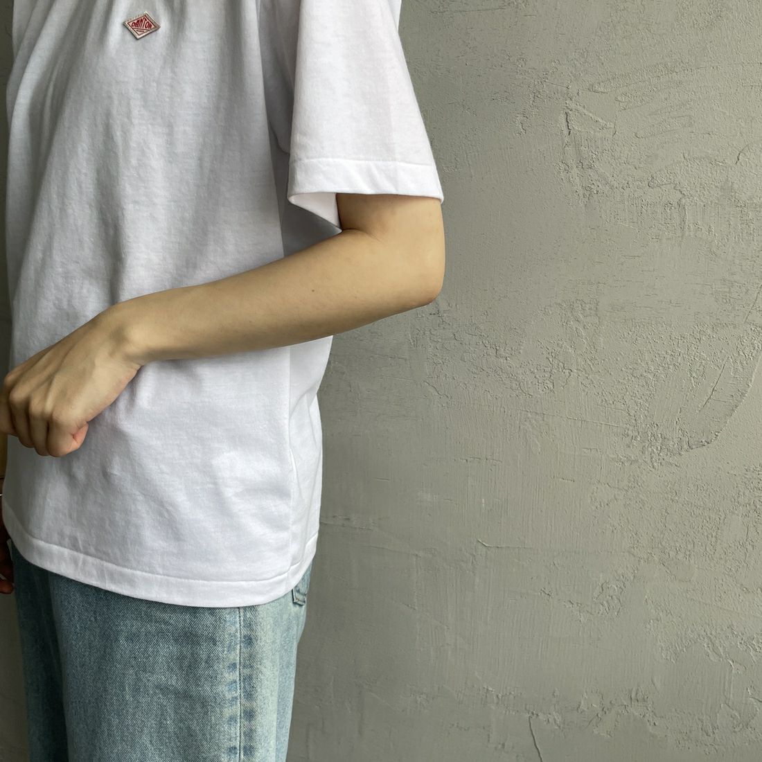 DANTON [ダントン] 無地インナーTシャツ [DT-C0195CVT] WHITE &&モデル身長：158cm 着用サイズ：S&&