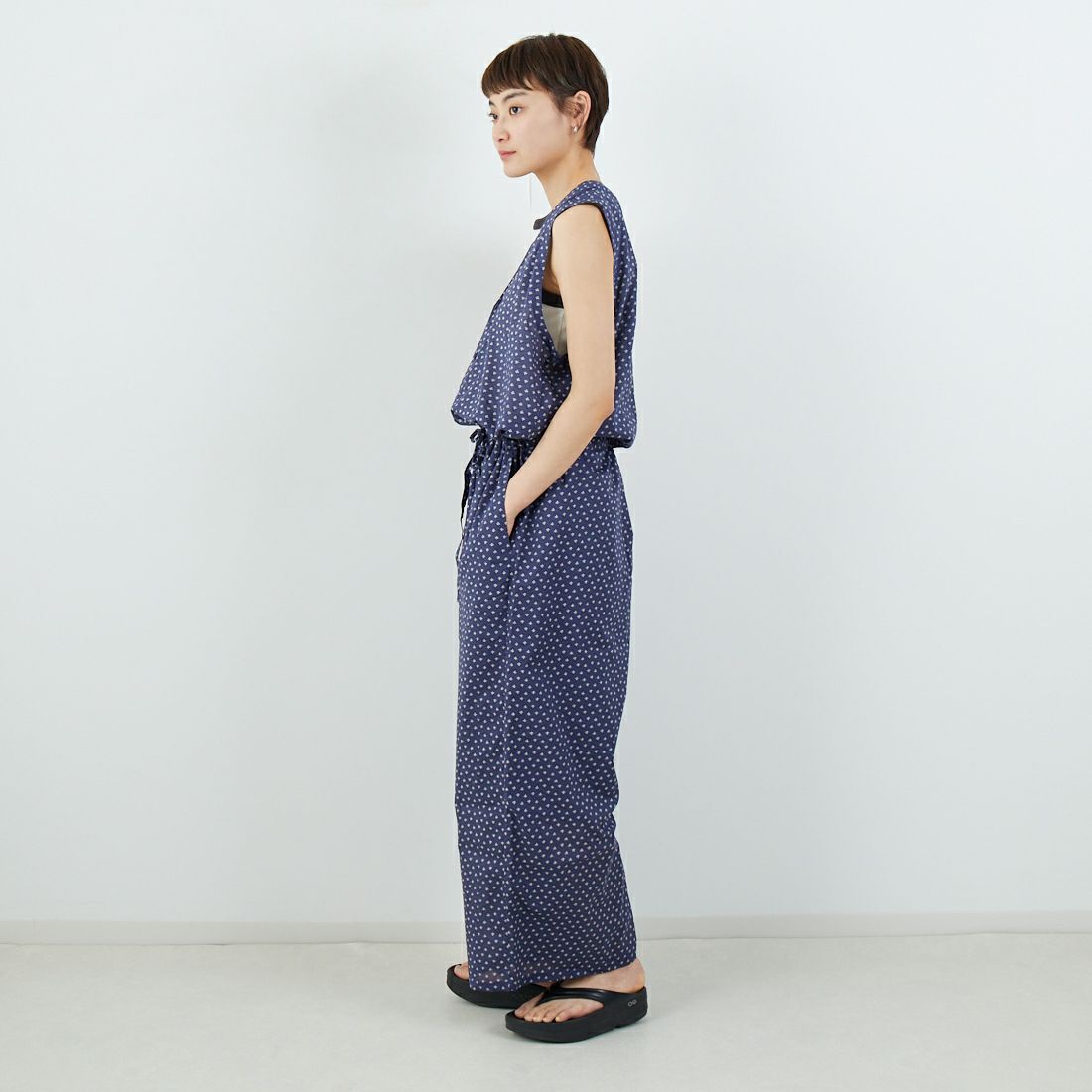 soil [ソイル] ノースリーブオーバーオール [NSL25104] 3800 NVY &&モデル身長：160cm 着用サイズ：2&&