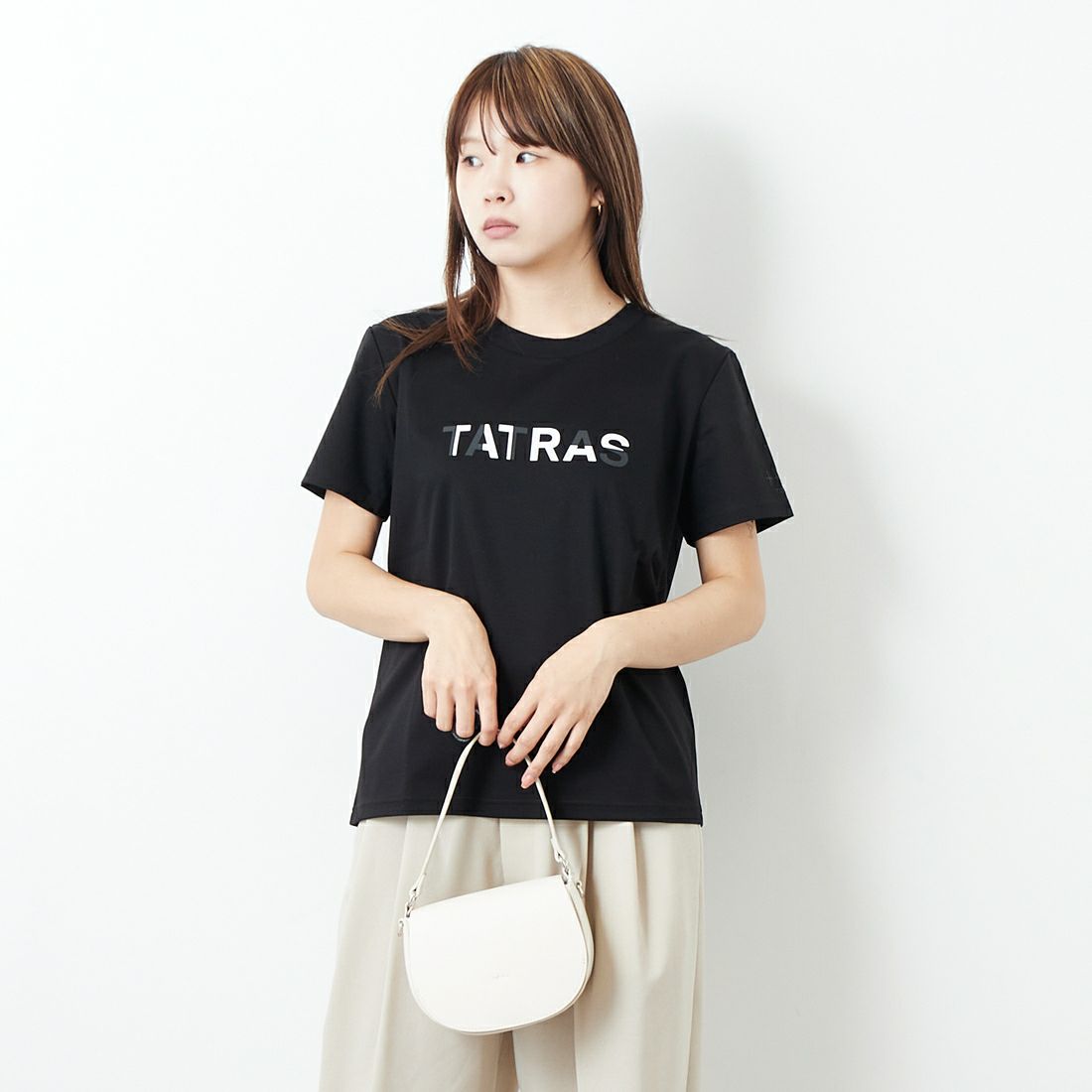 TATRAS [タトラス] ANIEL アニエル トップス [LTKE25S8039-M] BLACK &&モデル身長：167cm 着用サイズ：2&&