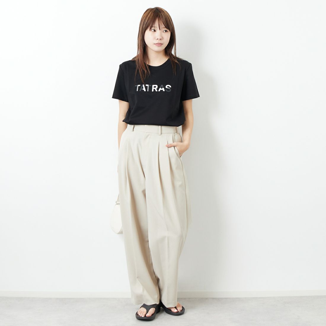 TATRAS [タトラス] ANIEL アニエル トップス [LTKE25S8039-M] BLACK &&モデル身長：167cm 着用サイズ：2&&