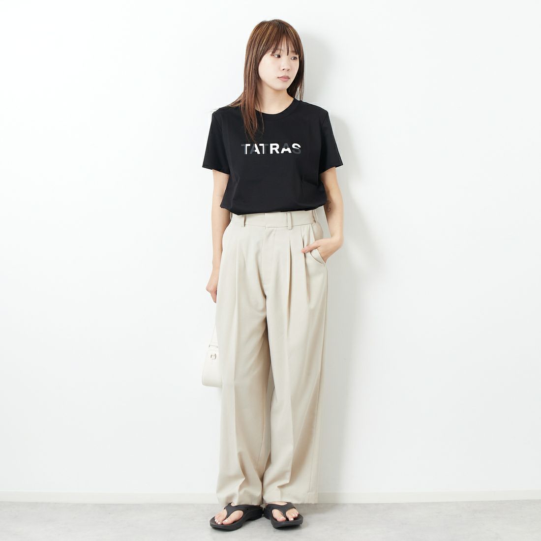 TATRAS [タトラス] ANIEL アニエル トップス [LTKE25S8039-M] BLACK &&モデル身長：167cm 着用サイズ：2&&