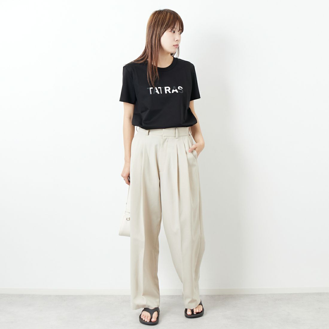 TATRAS [タトラス] ANIEL アニエル トップス [LTKE25S8039-M] BLACK &&モデル身長：167cm 着用サイズ：2&&