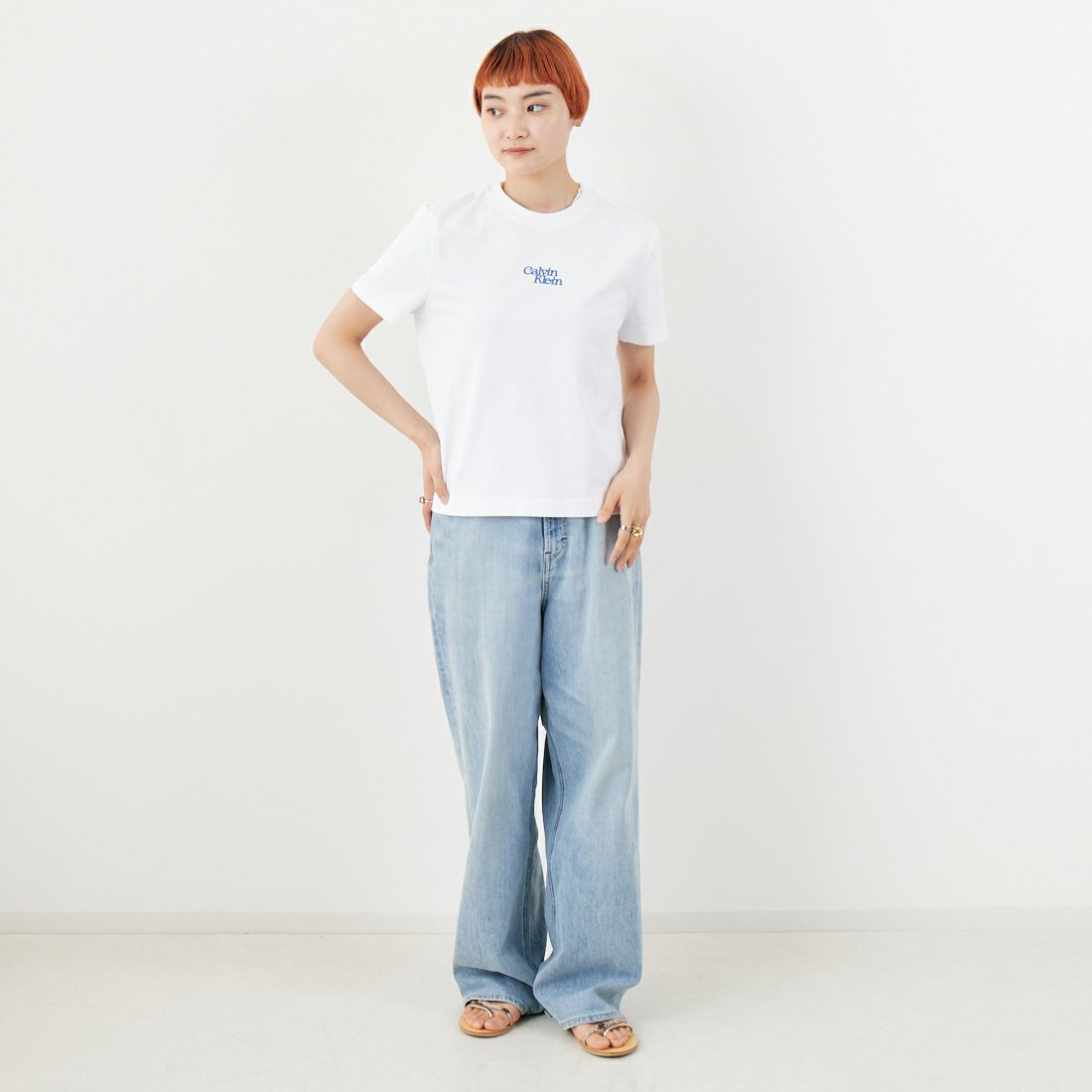 Calvin Klein [カルバンクライン] フロックロゴクルーネックTシャツ [47B851G] YAA &&モデル身長：160cm 着用サイズ：S&&