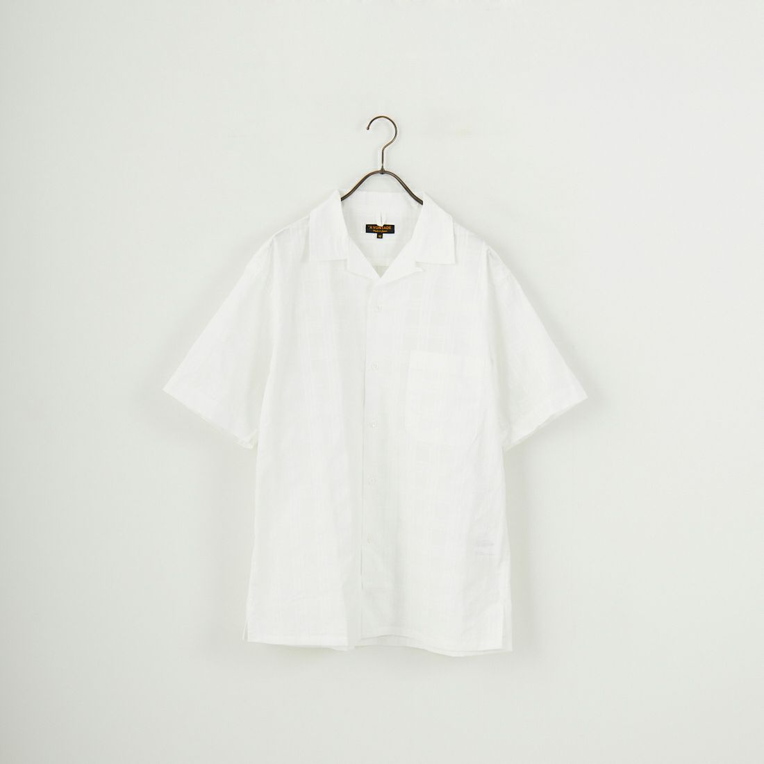 13 WHITE D