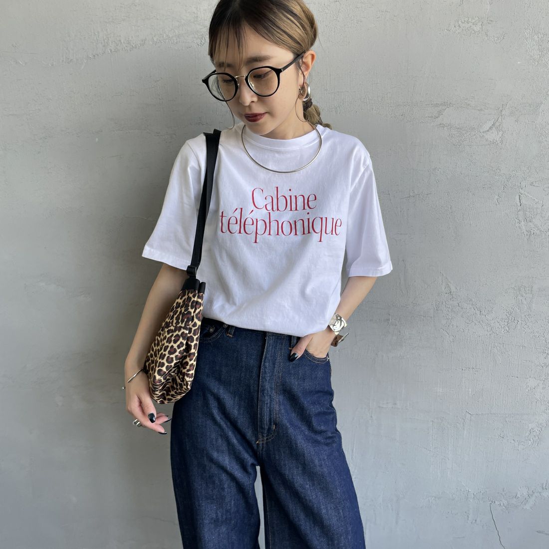THE SHINZONE [ザ シンゾーン] CABINE TELEPHONIQUE Tシャツ [25SMSCU15] 01 WHITE &&モデル身長：150cm 着用サイズ：F0&&