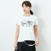 100 WHITE&&モデル身長：167cm 着用サイズ：L&&