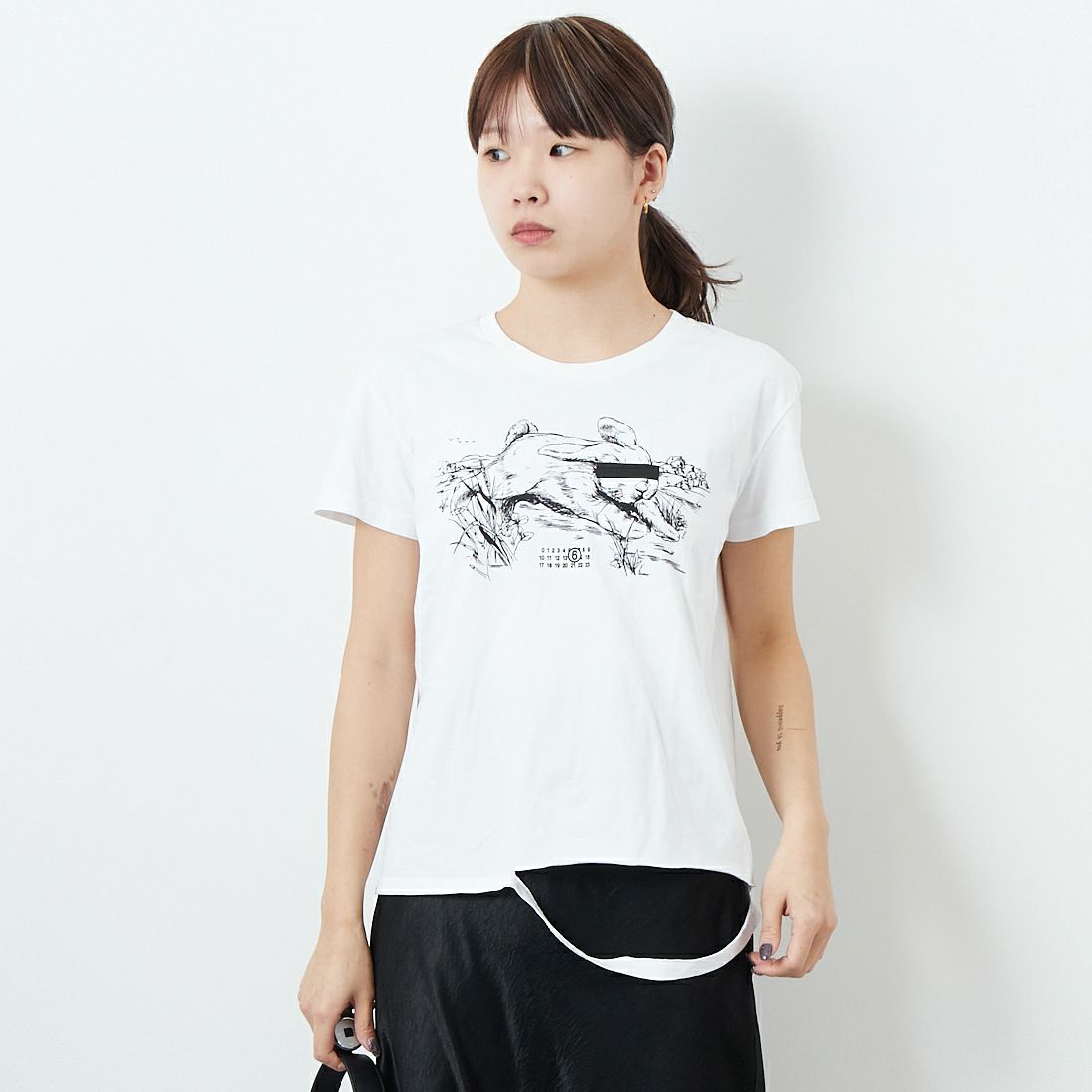 100 WHITE&&モデル身長：167cm 着用サイズ：L&&
